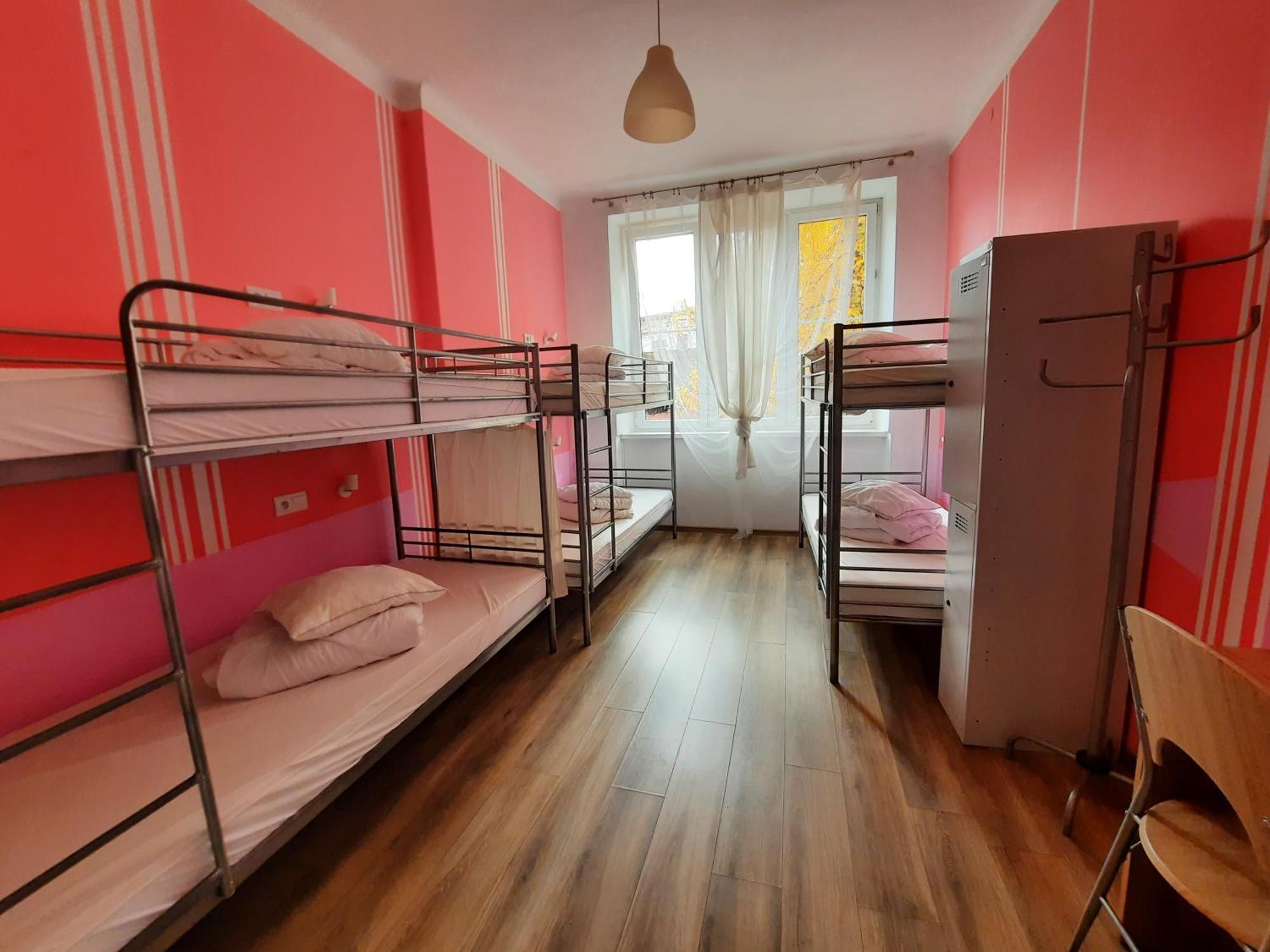 Lorf Hostel&Apartments Krakau Buitenkant foto