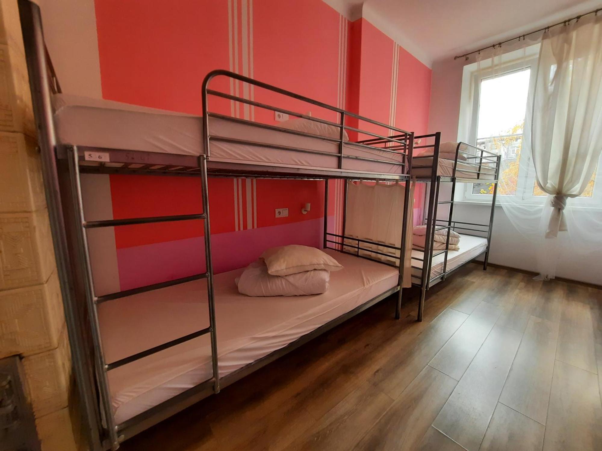 Lorf Hostel&Apartments Krakau Buitenkant foto