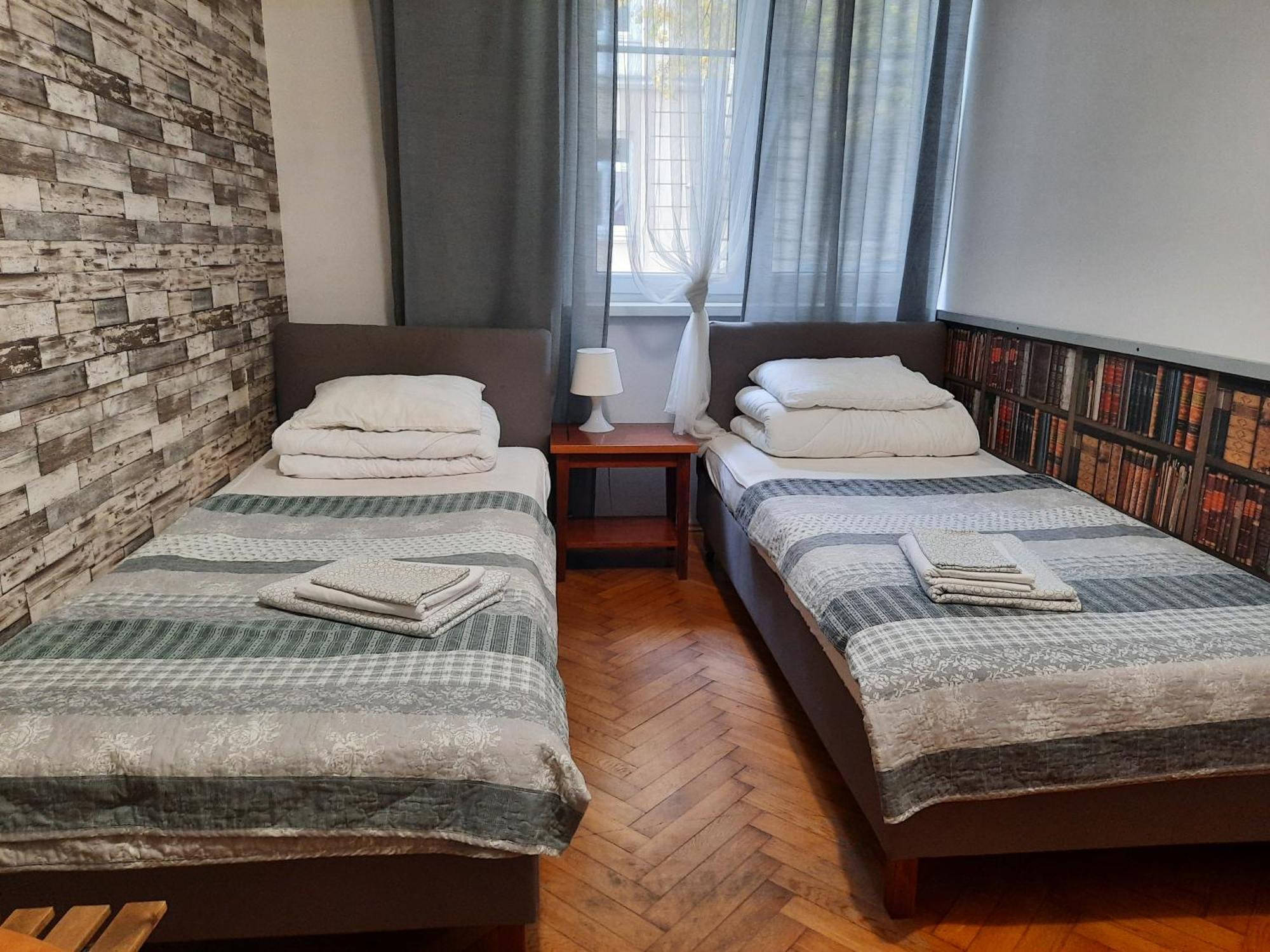 Lorf Hostel&Apartments Krakau Buitenkant foto