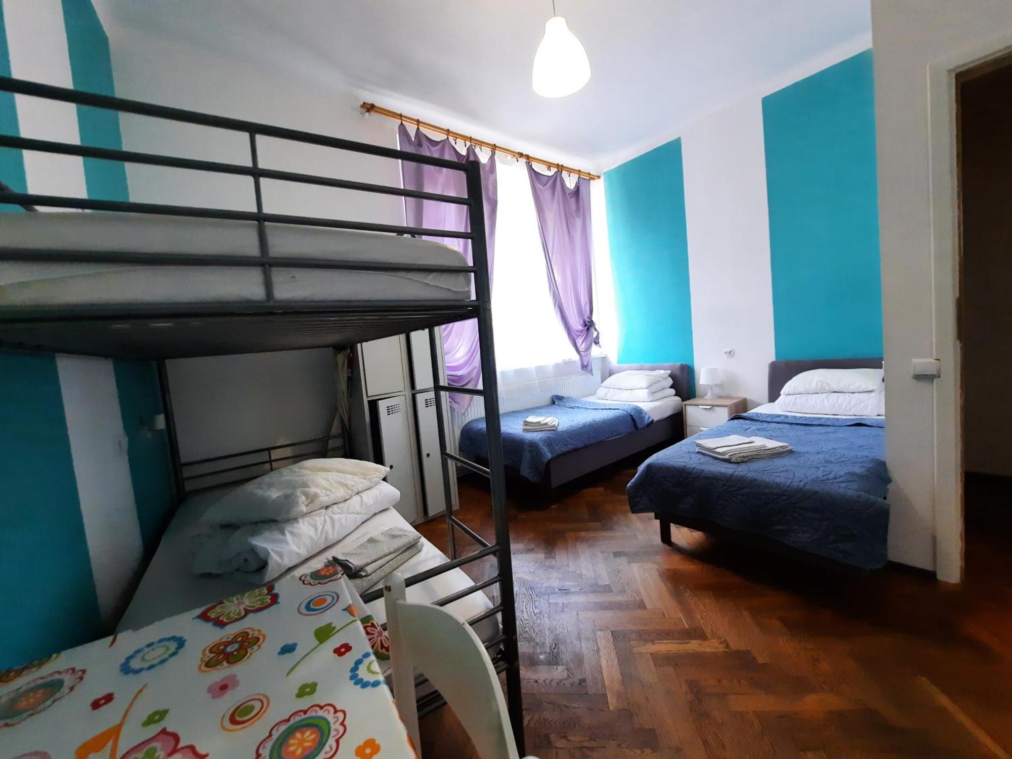 Lorf Hostel&Apartments Krakau Buitenkant foto