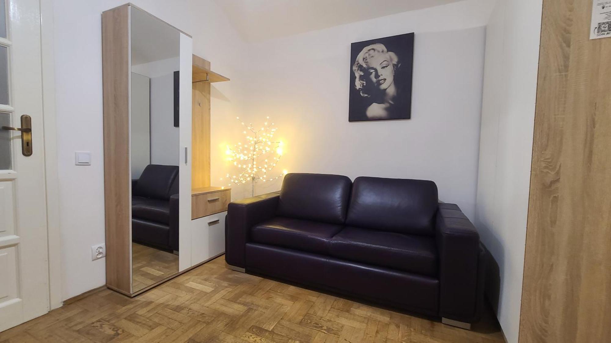 Lorf Hostel&Apartments Krakau Buitenkant foto