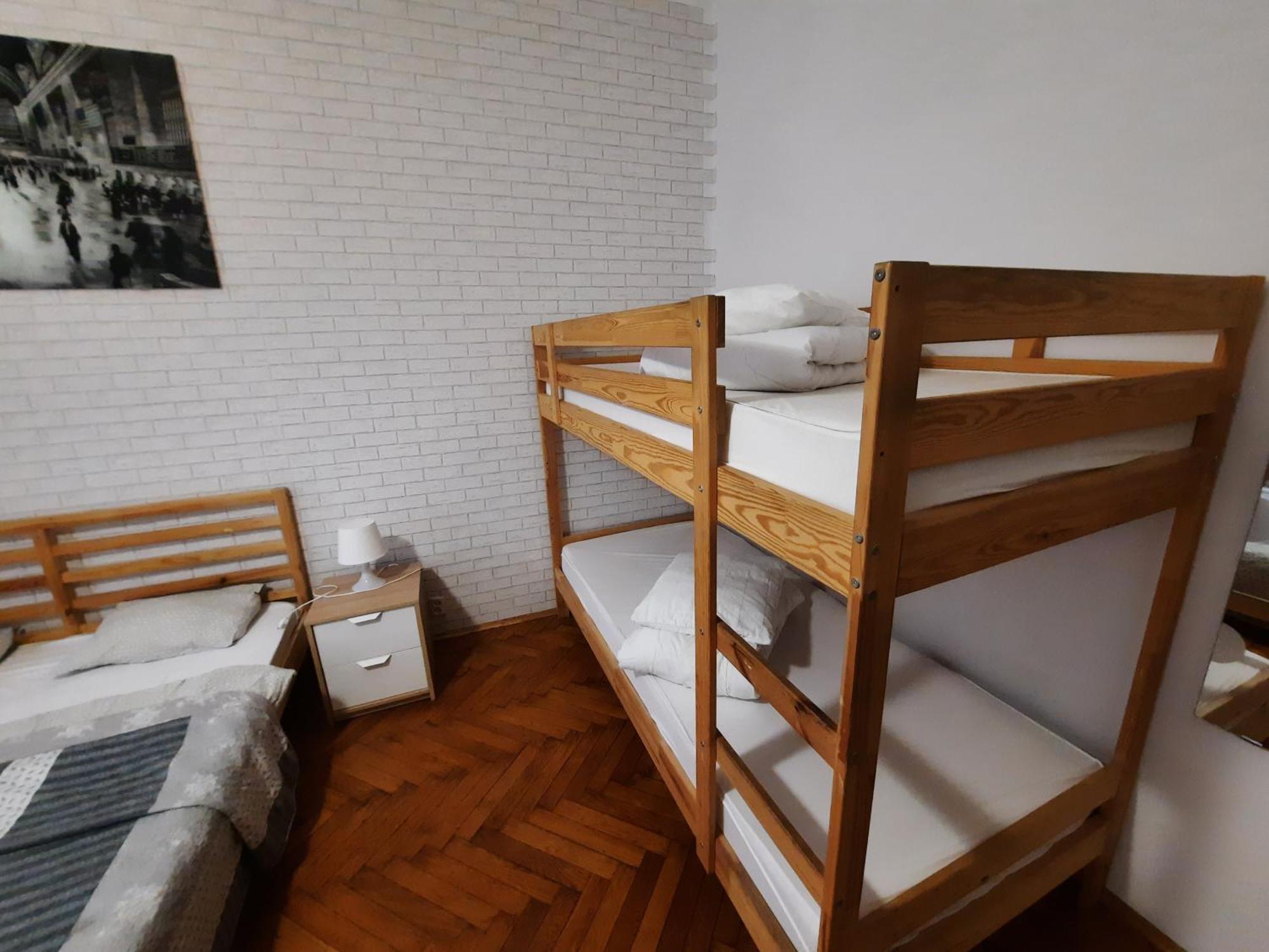 Lorf Hostel&Apartments Krakau Buitenkant foto