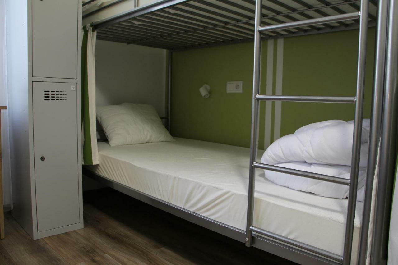 Lorf Hostel&Apartments Krakau Buitenkant foto