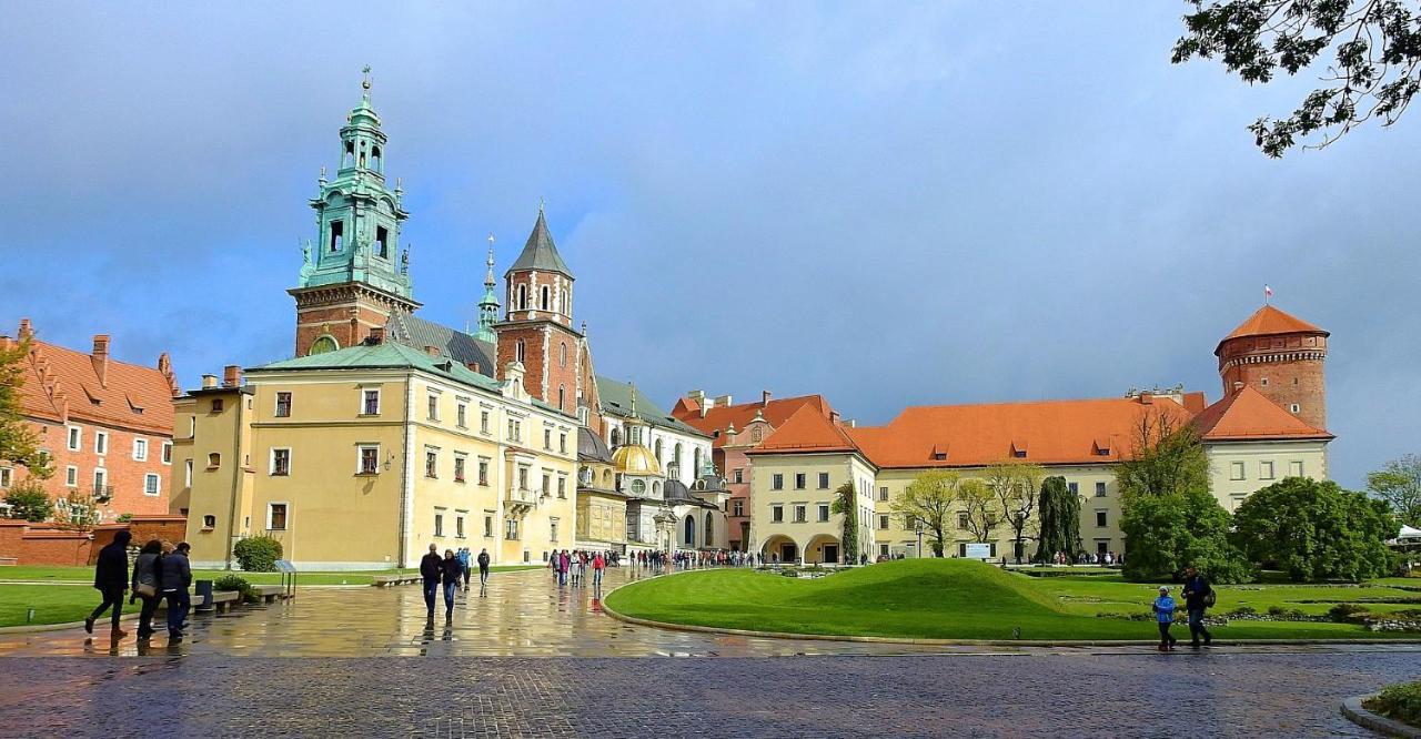 Lorf Hostel&Apartments Krakau Buitenkant foto